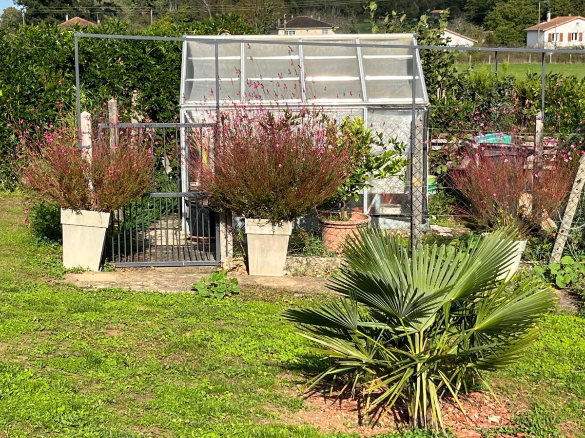 Bed and Breakfast La Ligonne Marillac Exterior foto